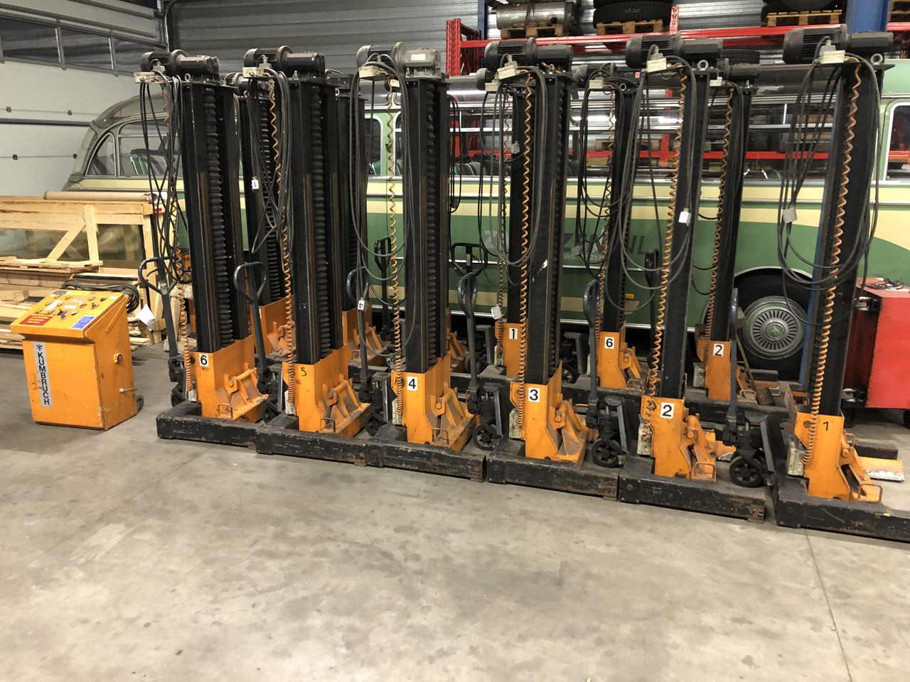 Mobiele Hefkolommen 6 x 5 ton - Garāžu aprīkojums: foto 1 Mobiele Hefkolommen 6 x 5 ton - Garāžu aprīkojums: foto 1