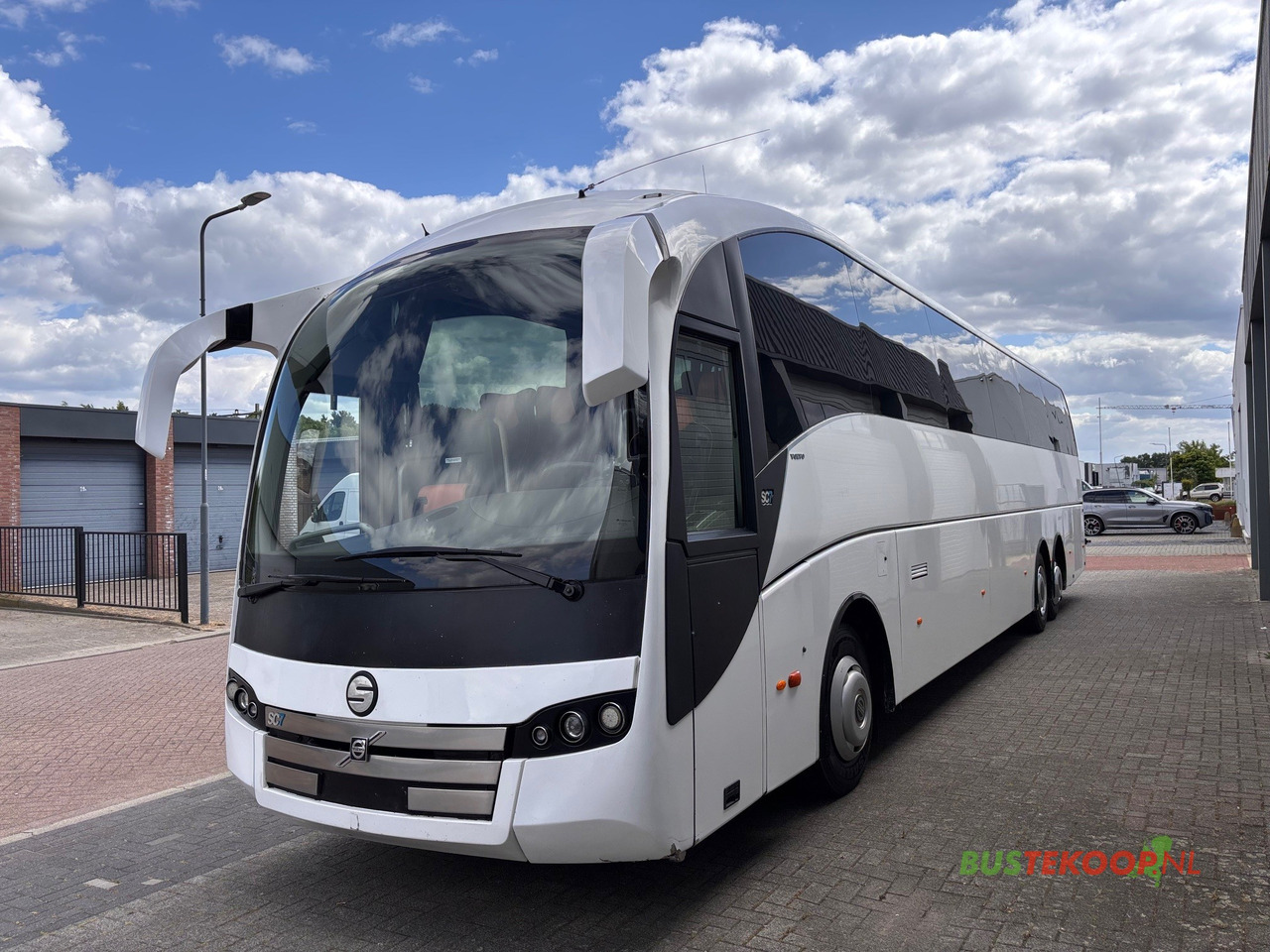 Volvo B11R SUNSUNDEGUI SC7, Euro 6. - Starppilsētu autobuss: foto 3 Volvo B11R SUNSUNDEGUI SC7, Euro 6. - Starppilsētu autobuss: foto 3