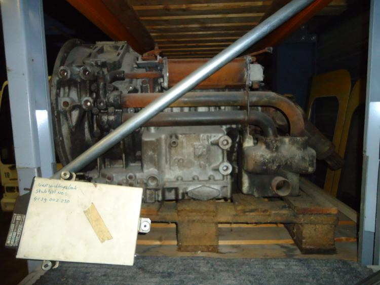 ZF 4HP500 automaatbak uit een DAF Den Oudsten MB200 - Pārnesumkārba: foto 2 ZF 4HP500 automaatbak uit een DAF Den Oudsten MB200 - Pārnesumkārba: foto 2