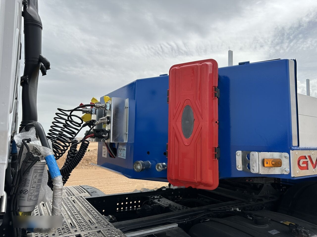 GVN Trailer 3 AXLE LOWBED - Piekabe zema profila platforma: foto 4 GVN Trailer 3 AXLE LOWBED - Piekabe zema profila platforma: foto 4