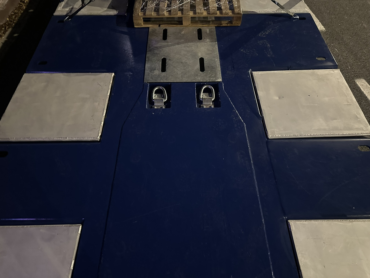 Jaunā Puspiekabe zema profila platforma GVN Trailer 4 AXLE LOWBED WITH WHEEL RECESSES: foto 10