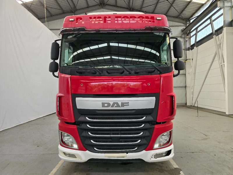 DAF XF 106.460 SPACECAB / INTARDER /MANUEL - Vilcējs: foto 2 DAF XF 106.460 SPACECAB / INTARDER /MANUEL - Vilcējs: foto 2