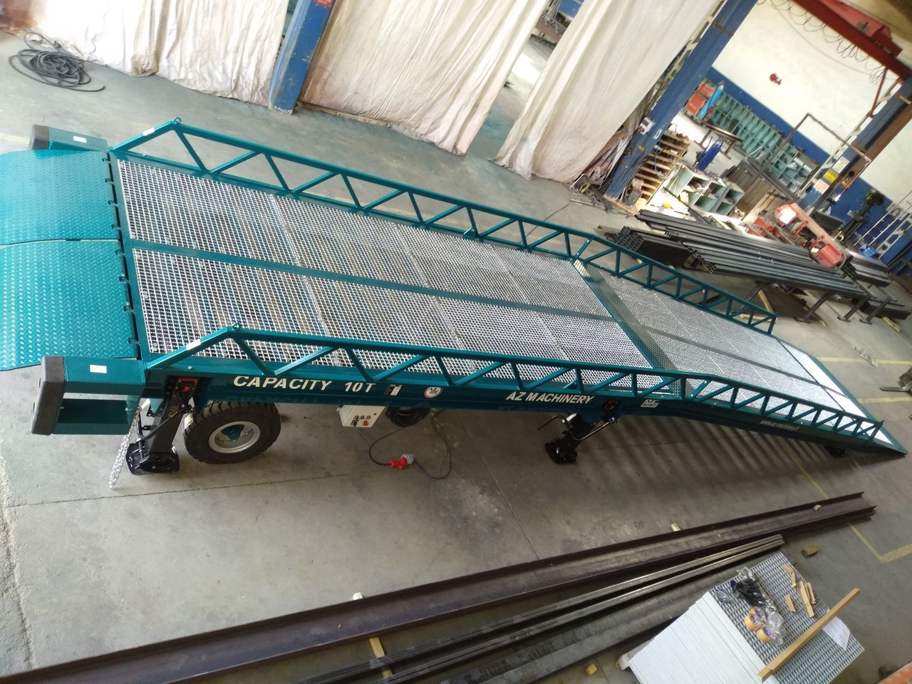 Jaunā Iekraušanas rampa Loading Ramp with with electro hydraulic tilting bridge -  AZ RAMP - STAR- 15T-ZR-LLO-E: foto 6