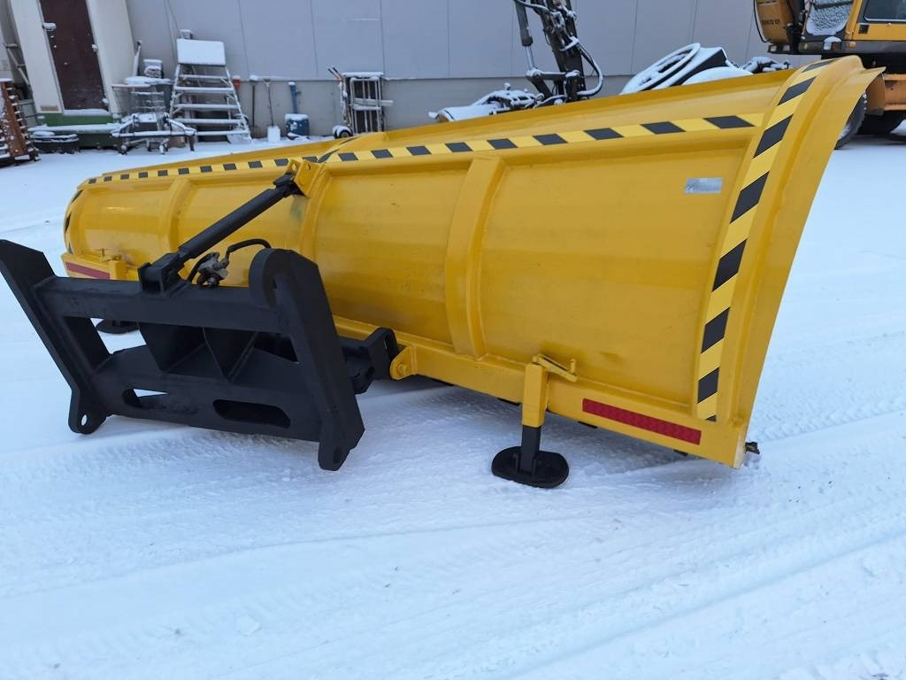 Rote 360 alueaura - Sniega arkls - Lauksaimniecības tehnika: foto 1 Rote 360 alueaura - Sniega arkls - Lauksaimniecības tehnika: foto 1