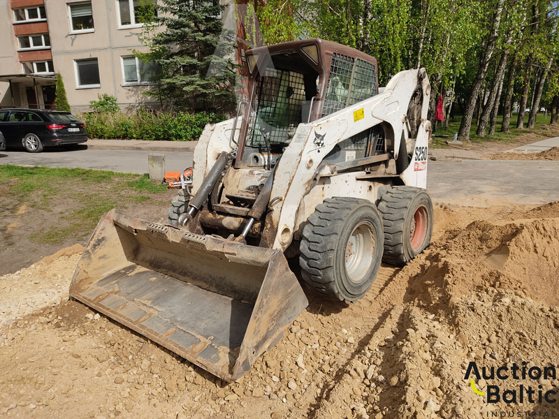Bobcat S 250 - Kompaktiekrāvējs: foto 1 Bobcat S 250 - Kompaktiekrāvējs: foto 1