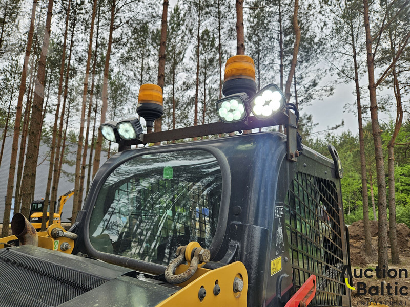 Kompaktiekrāvējs Caterpillar 236 D: foto 10