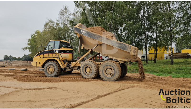 Caterpillar 730 - Artikulētias pašizgāzējs: foto 1 Caterpillar 730 - Artikulētias pašizgāzējs: foto 1