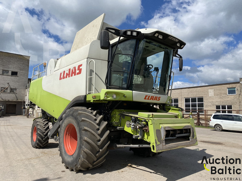 Claas Lexion 570 - Labības kombains: foto 1 Claas Lexion 570 - Labības kombains: foto 1