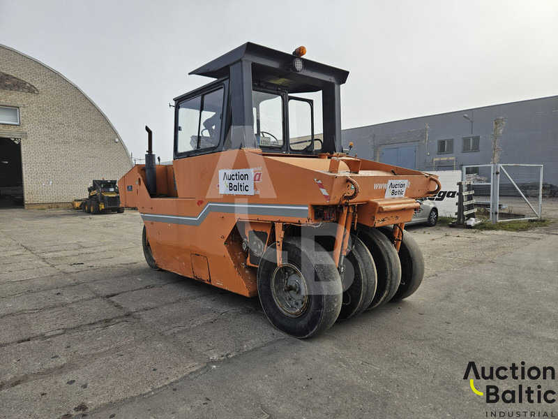 Corinsa CCN 1222 - Pneimatiskais veltnis: foto 4 Corinsa CCN 1222 - Pneimatiskais veltnis: foto 4