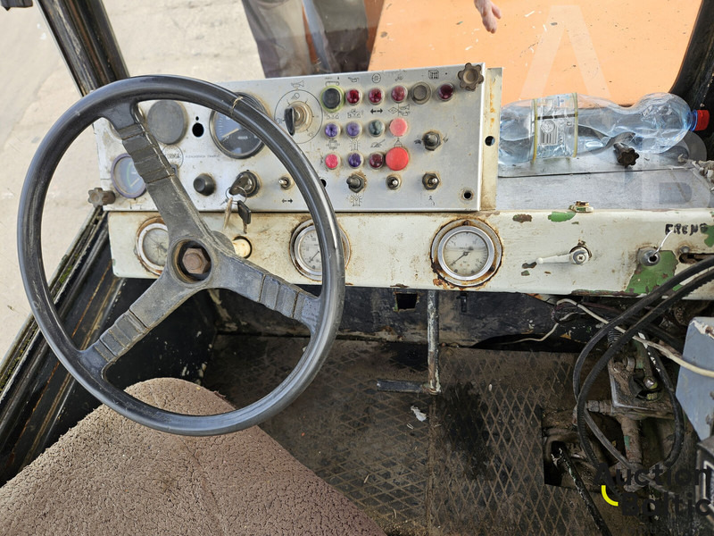 Corinsa CCN 1222 - Pneimatiskais veltnis: foto 5 Corinsa CCN 1222 - Pneimatiskais veltnis: foto 5