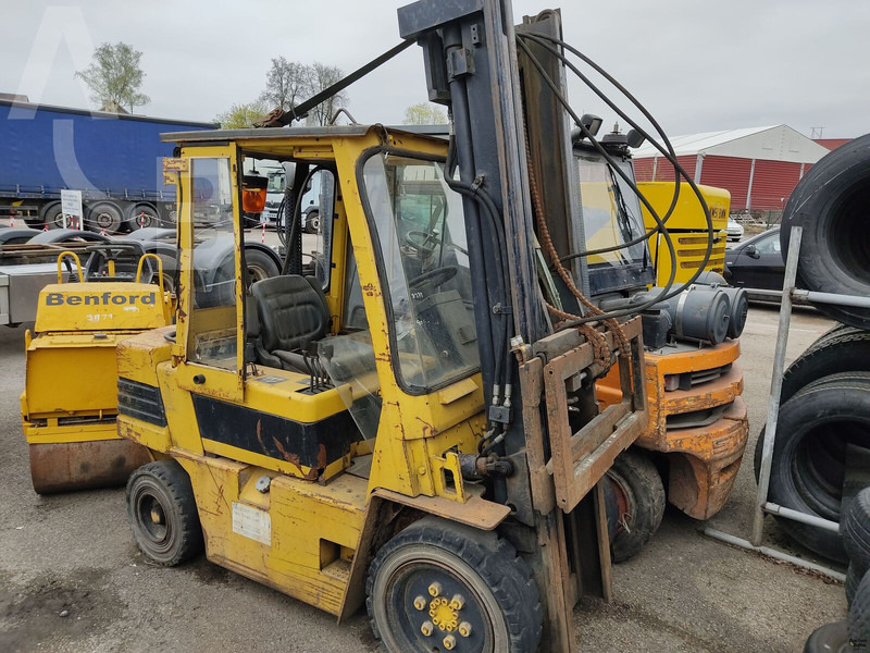 Daewoo D 30 S II - Dīzeļiekrāvējs: foto 1 Daewoo D 30 S II - Dīzeļiekrāvējs: foto 1