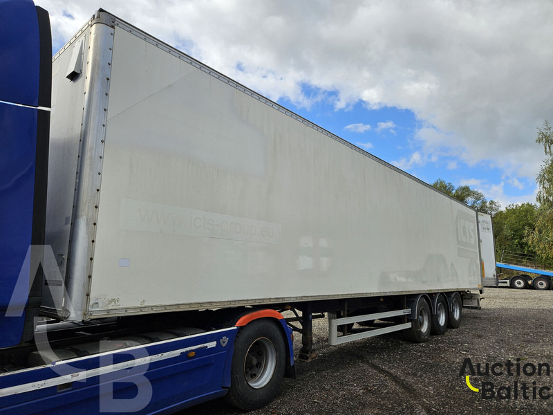 Fruehauf T39 - Tenta puspiekabe: foto 3 Fruehauf T39 - Tenta puspiekabe: foto 3