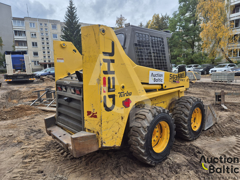 Gehl 5635 DXT 2 - Kompaktiekrāvējs: foto 3 Gehl 5635 DXT 2 - Kompaktiekrāvējs: foto 3