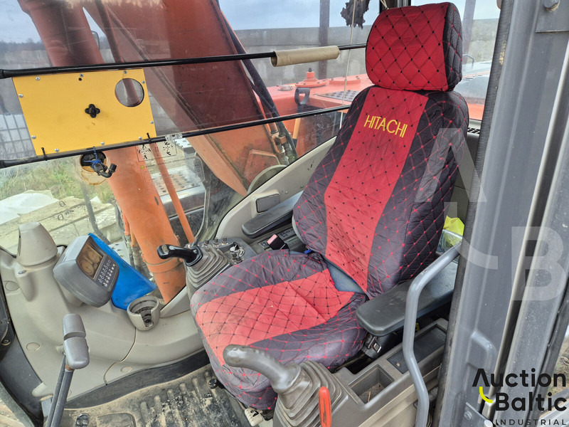 Hitachi ZX 210 LC-3 - Kāpurķēžu ekskavators: foto 5 Hitachi ZX 210 LC-3 - Kāpurķēžu ekskavators: foto 5
