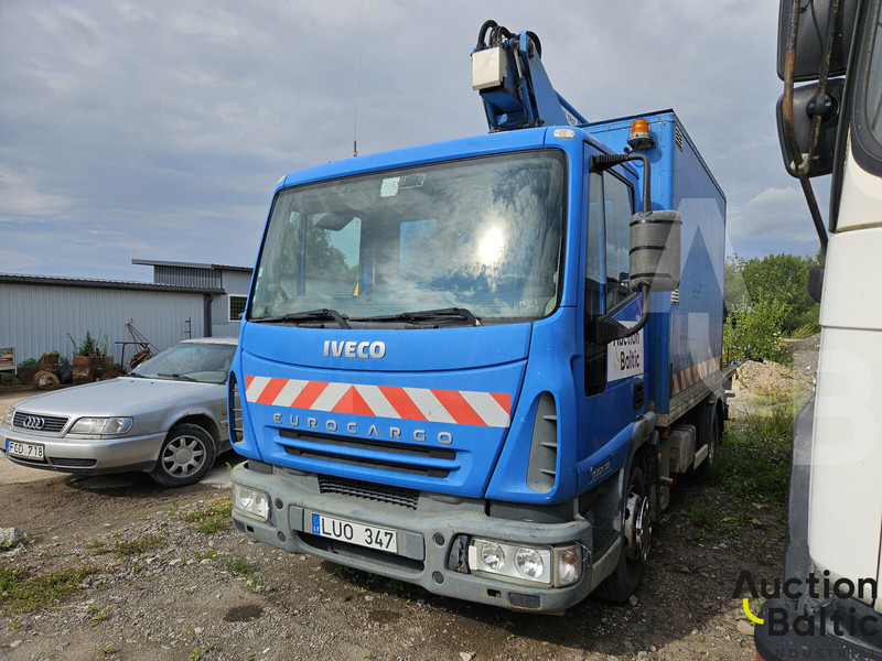Iveco 100E 18 - Autopacēlājs: foto 1 Iveco 100E 18 - Autopacēlājs: foto 1