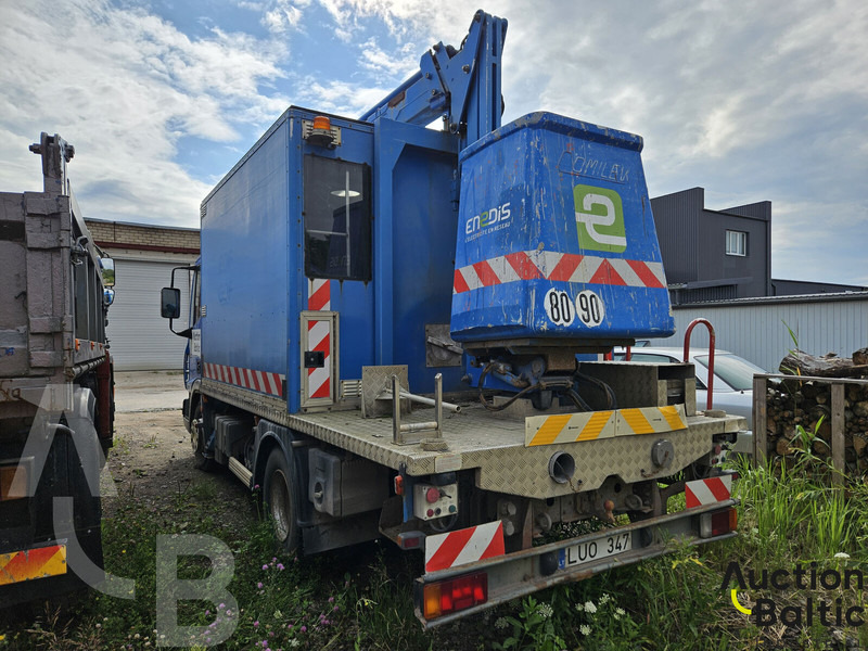Iveco 100E 18 - Autopacēlājs: foto 4 Iveco 100E 18 - Autopacēlājs: foto 4