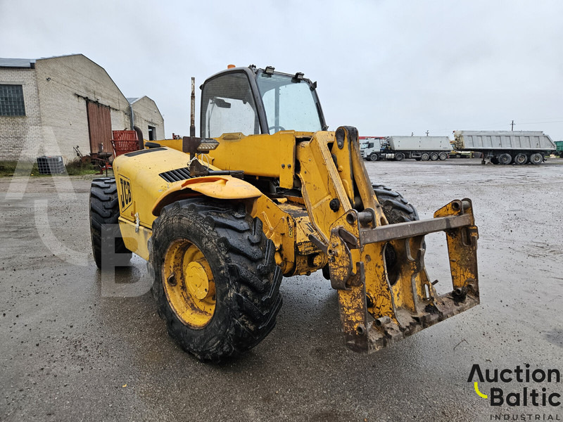 JCB 530 - Teleskopiskais iekrāvējs: foto 2 JCB 530 - Teleskopiskais iekrāvējs: foto 2