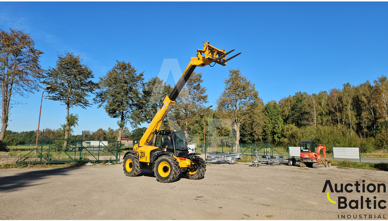 JCB 536-70 Agri Xtra - Teleskopiskais iekrāvējs: foto 1 JCB 536-70 Agri Xtra - Teleskopiskais iekrāvējs: foto 1