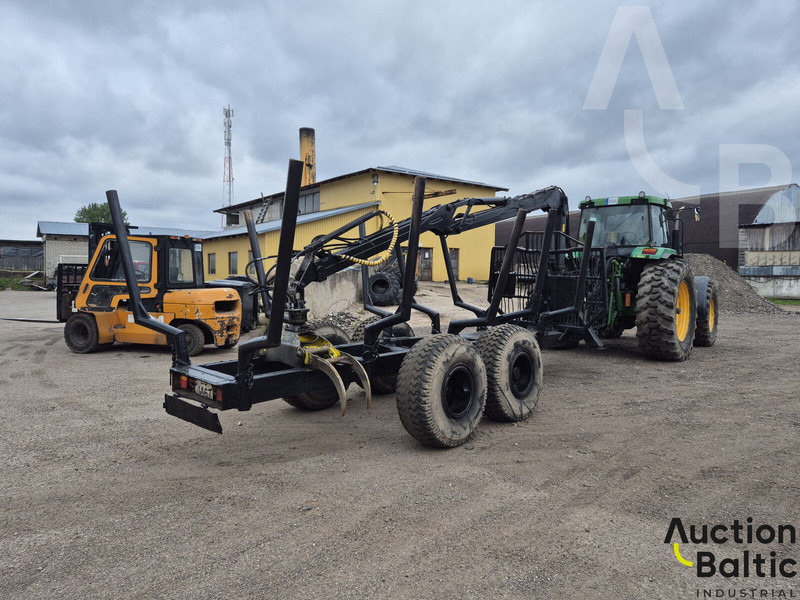 John Deere 7700 - Meža piekabe: foto 4 John Deere 7700 - Meža piekabe: foto 4