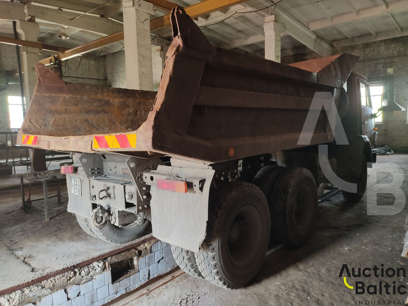 Kamaz 5511 - Kravas automašīna pašizgāzējs: foto 4 Kamaz 5511 - Kravas automašīna pašizgāzējs: foto 4