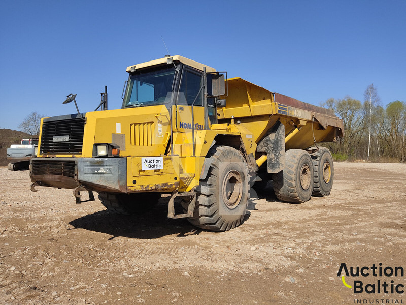 Komatsu HM400 - Artikulētias pašizgāzējs: foto 1 Komatsu HM400 - Artikulētias pašizgāzējs: foto 1