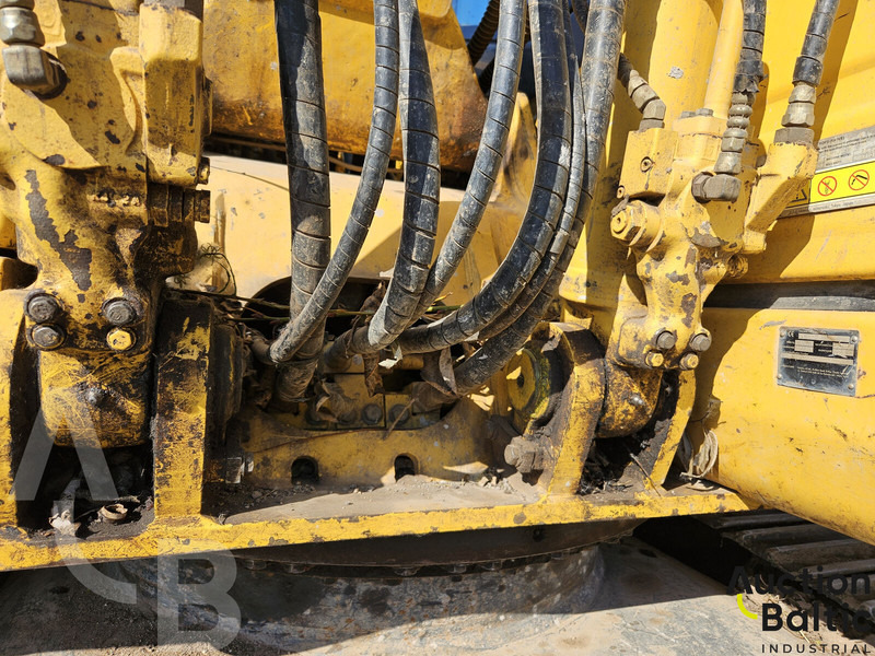 Kāpurķēžu ekskavators Komatsu PC130-8: foto 13