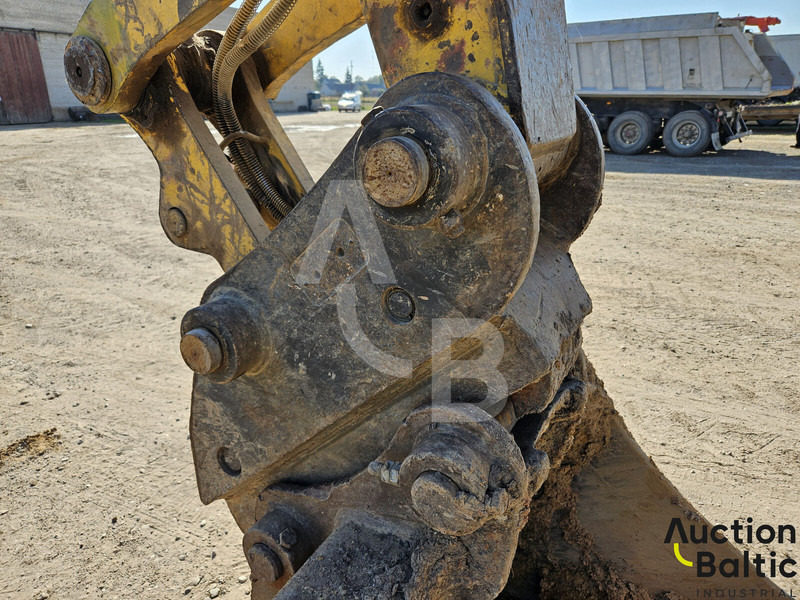 Kāpurķēžu ekskavators Komatsu PC130-8: foto 9