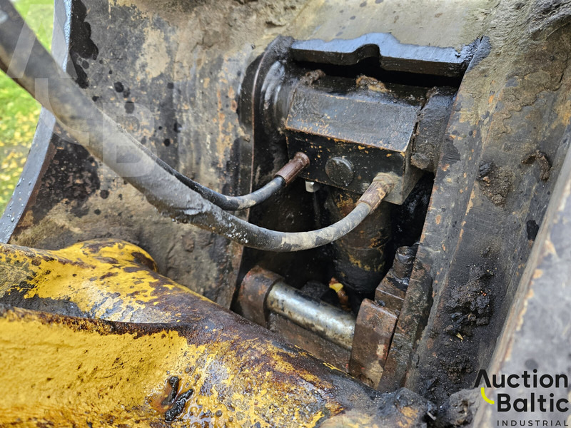 Kāpurķēžu ekskavators Komatsu PC228USLC-3N0: foto 16