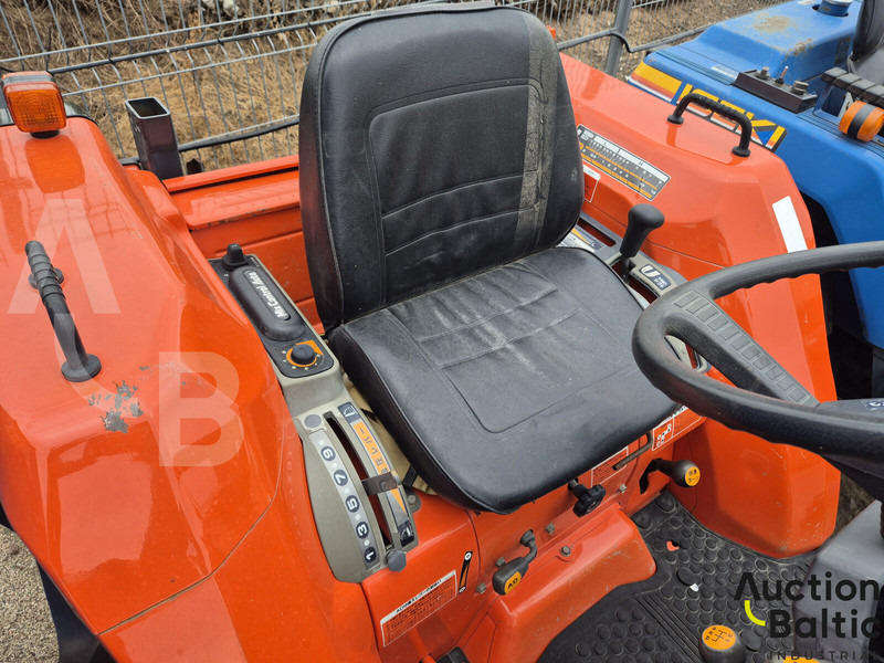 Kubota GL 240 - Traktors: foto 5 Kubota GL 240 - Traktors: foto 5