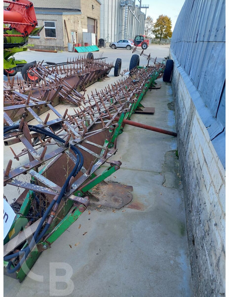 Laumetris soil leveler - Augsnes apstrādes tehnika: foto 3 Laumetris soil leveler - Augsnes apstrādes tehnika: foto 3