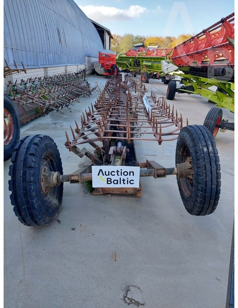 Laumetris soil leveler - Augsnes apstrādes tehnika: foto 3 Laumetris soil leveler - Augsnes apstrādes tehnika: foto 3