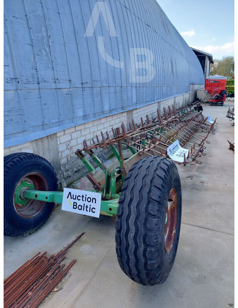 Laumetris soil leveler - Augsnes apstrādes tehnika: foto 2 Laumetris soil leveler - Augsnes apstrādes tehnika: foto 2