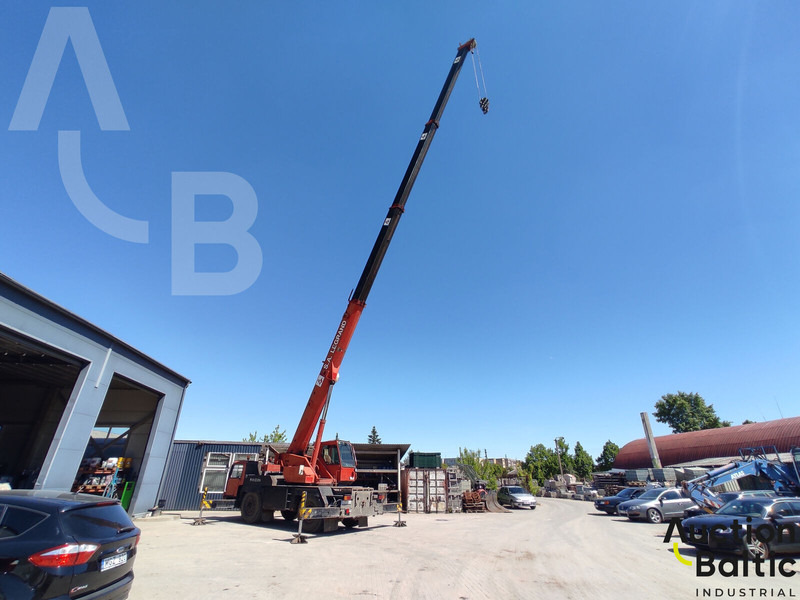 Liebherr LTM 1025 - Visurgājējs celtnis: foto 2 Liebherr LTM 1025 - Visurgājējs celtnis: foto 2