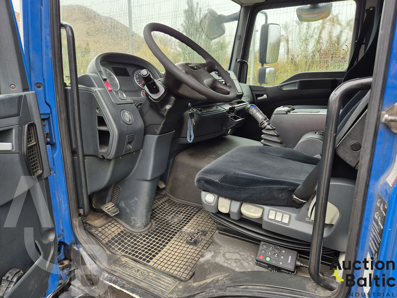 MAN TGL12.220 BL - Kravas automašīna ar slēgto virsbūvi: foto 5 MAN TGL12.220 BL - Kravas automašīna ar slēgto virsbūvi: foto 5
