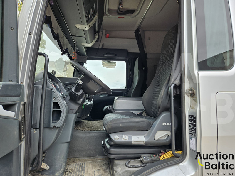 MAN TGL8.250 - Kravas automašīna ar tentu: foto 5 MAN TGL8.250 - Kravas automašīna ar tentu: foto 5