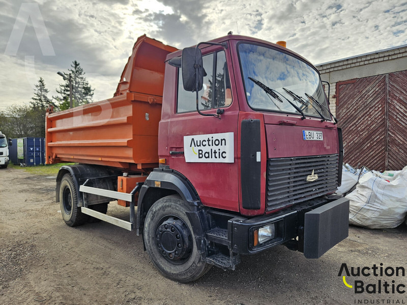 Maz 555131 - Kravas automašīna pašizgāzējs: foto 1 Maz 555131 - Kravas automašīna pašizgāzējs: foto 1