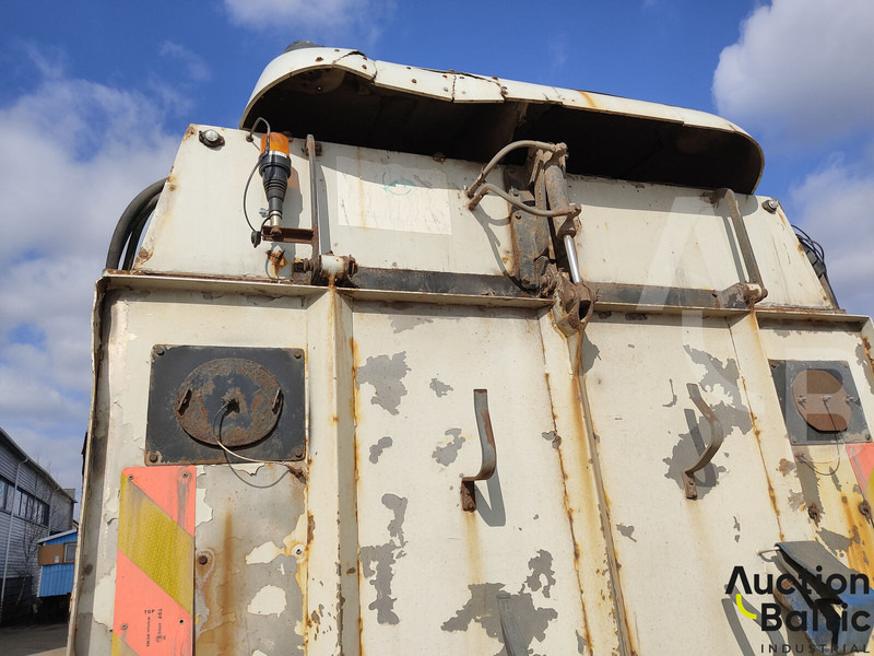 Mercedes-Benz 1517 - Ielu tīrīšanas mašīna: foto 5 Mercedes-Benz 1517 - Ielu tīrīšanas mašīna: foto 5