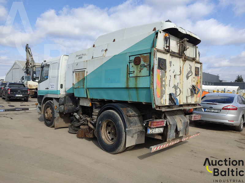Mercedes-Benz 1517 - Ielu tīrīšanas mašīna: foto 4 Mercedes-Benz 1517 - Ielu tīrīšanas mašīna: foto 4