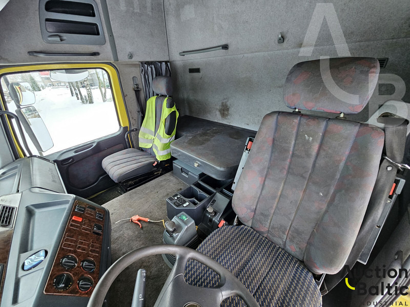 Mercedes-Benz 1831 - Kravas automašīna pašizgāzējs: foto 5 Mercedes-Benz 1831 - Kravas automašīna pašizgāzējs: foto 5