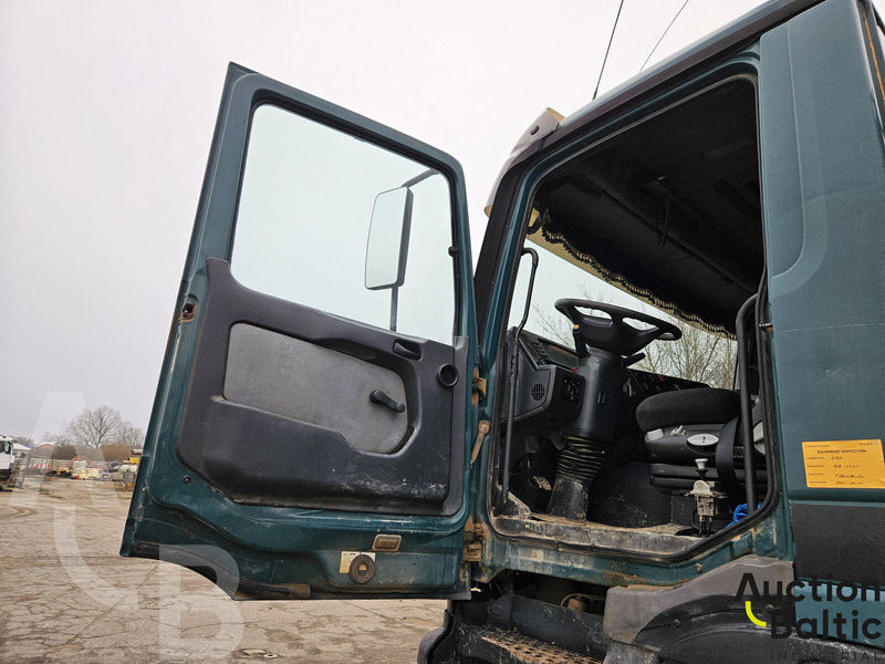 Mercedes-Benz 3331 - Kravas automašīna pašizgāzējs: foto 5 Mercedes-Benz 3331 - Kravas automašīna pašizgāzējs: foto 5