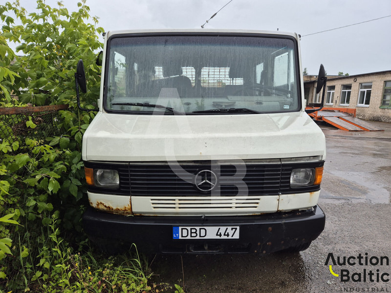 Mercedes-Benz 811 D - Bortu kravas automašīna/ Platforma: foto 2 Mercedes-Benz 811 D - Bortu kravas automašīna/ Platforma: foto 2