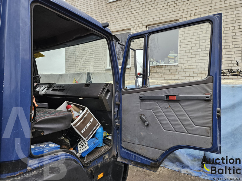 Mercedes-Benz 814 - Kravas automašīna pašizgāzējs: foto 5 Mercedes-Benz 814 - Kravas automašīna pašizgāzējs: foto 5