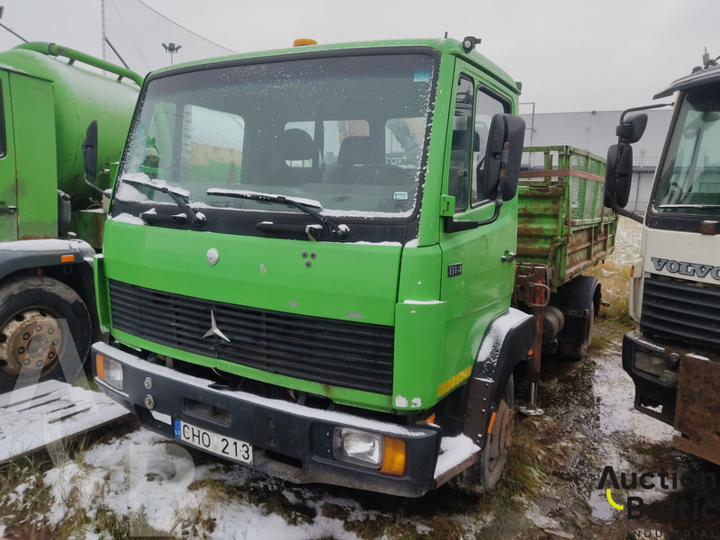Mercedes-Benz 814 - Kravas automašīna pašizgāzējs, Kravas auto ar manipulatoru: foto 2 Mercedes-Benz 814 - Kravas automašīna pašizgāzējs, Kravas auto ar manipulatoru: foto 2