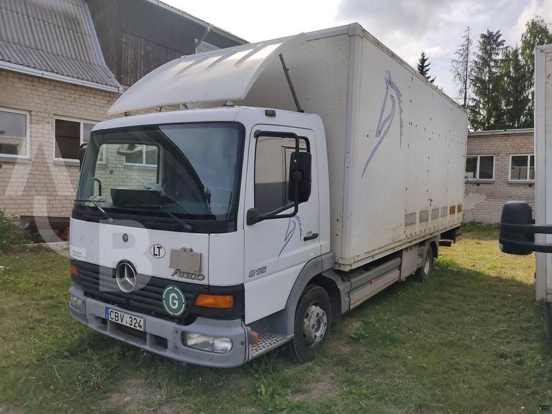 Mercedes-Benz 815 - Zirgu kravas automašīna: foto 2 Mercedes-Benz 815 - Zirgu kravas automašīna: foto 2