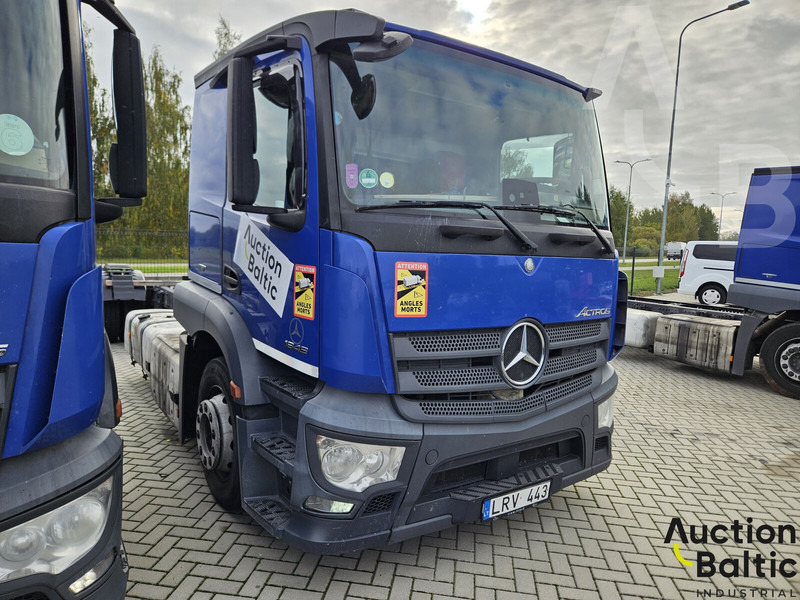 Mercedes-Benz Actros 1843 - Šasija kravas automašīna: foto 2 Mercedes-Benz Actros 1843 - Šasija kravas automašīna: foto 2