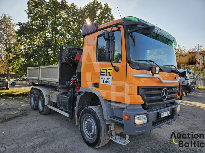 Mercedes-Benz Actros 1844 - Kravas automašīna pašizgāzējs, Kravas auto ar manipulatoru: foto 1 Mercedes-Benz Actros 1844 - Kravas automašīna pašizgāzējs, Kravas auto ar manipulatoru: foto 1