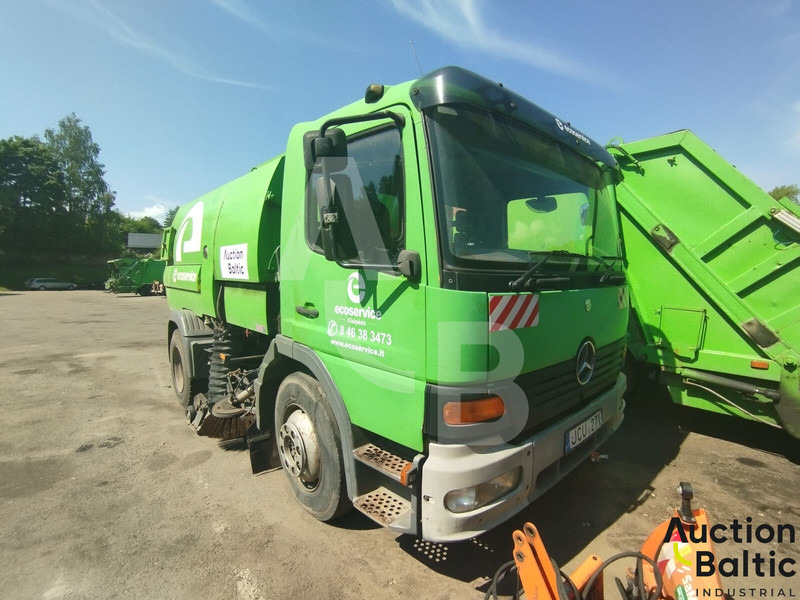 Mercedes-Benz Atego 1318 - Ielu tīrīšanas mašīna: foto 1 Mercedes-Benz Atego 1318 - Ielu tīrīšanas mašīna: foto 1