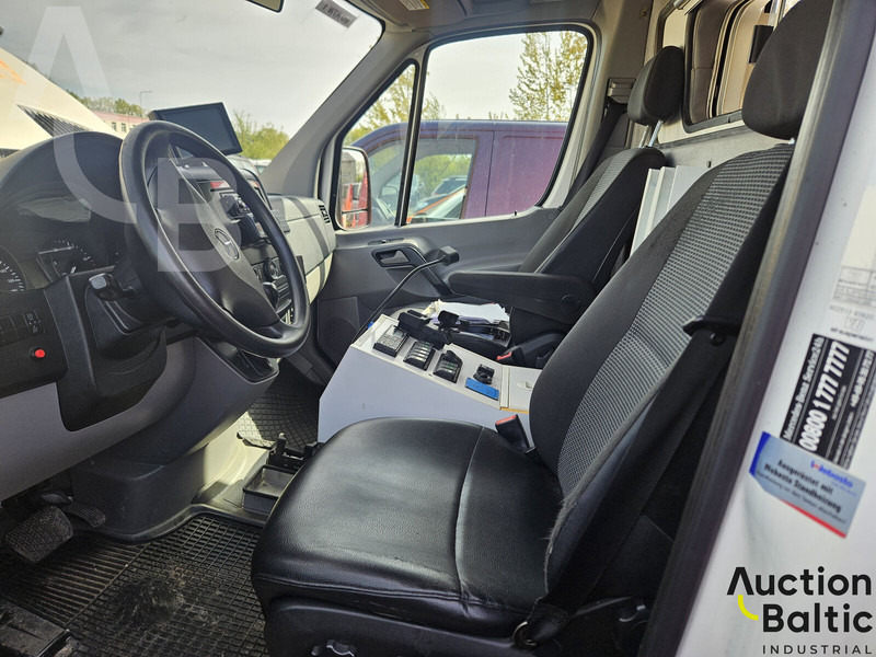 Mercedes-Benz Sprinter - Ātrās palīdzības mašīna: foto 5 Mercedes-Benz Sprinter - Ātrās palīdzības mašīna: foto 5