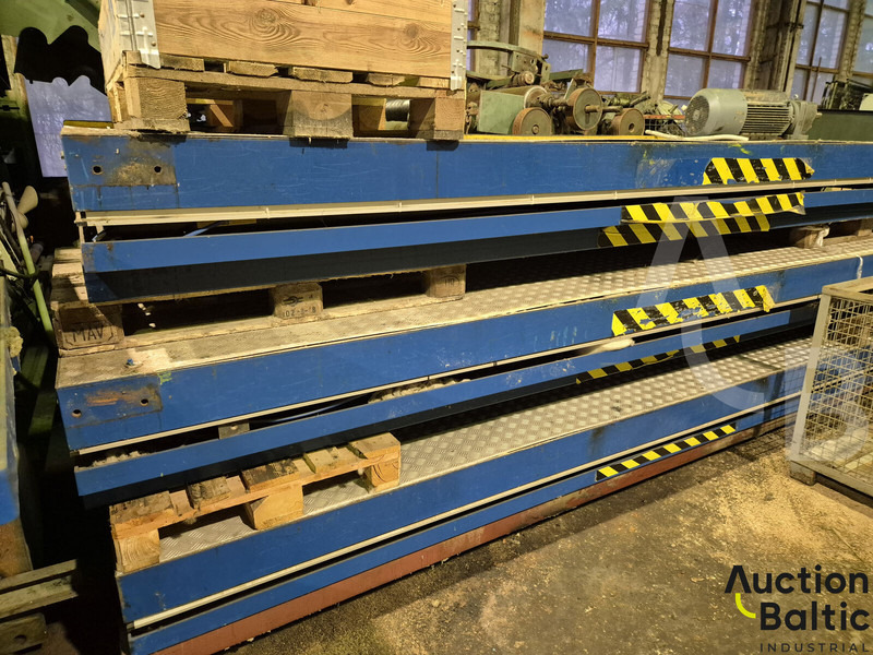 SCISSOR lift platforms - Šķērveida pacēlājs: foto 1 SCISSOR lift platforms - Šķērveida pacēlājs: foto 1