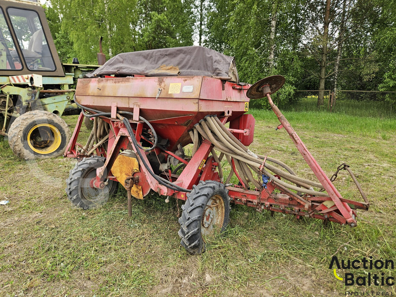 SPU 4 - Kombinētā sējmašīna: foto 1 SPU 4 - Kombinētā sējmašīna: foto 1